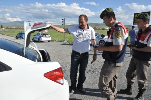 Kars’ta Polis Ve Jandarmadan Ortaklaşa Güvenlik Uygulaması