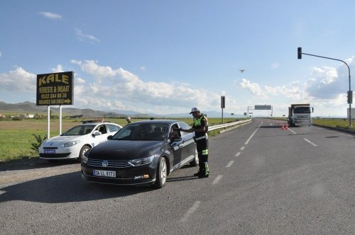 Kars’ta Polis Ve Jandarmadan Ortaklaşa Güvenlik Uygulaması