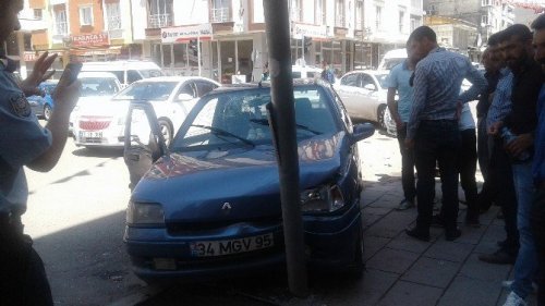 Kars’ta Trafik Kazası: 1 Yaralı