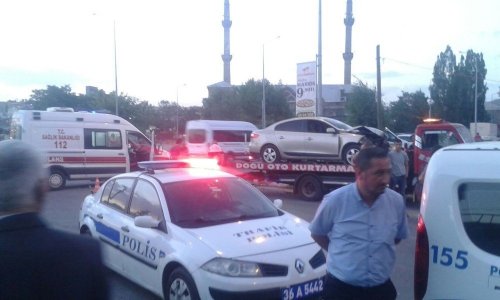 Kars’ta Trafik Kazası: 15 Yaralı