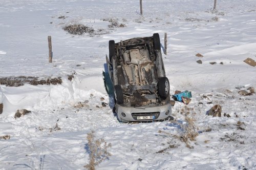 Kars’ta Trafik Kazası: 3 Yaralı