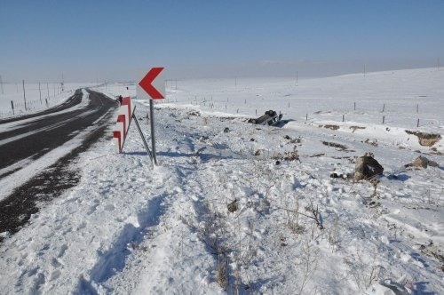 Kars’ta Trafik Kazası: 3 Yaralı