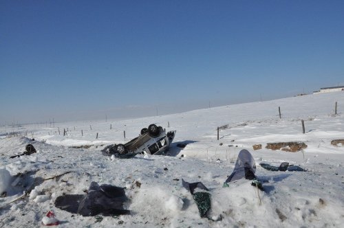 Kars’ta Trafik Kazası: 3 Yaralı