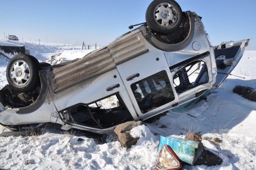 Kars’ta Trafik Kazası: 3 Yaralı