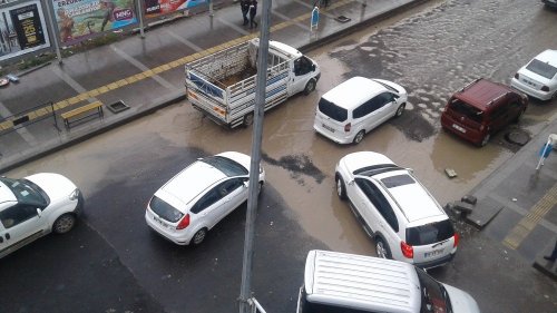 Kars’ta, Yağmur Hayatı Olumsuz Etkiledi