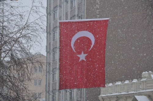 Kars’ta Yoğun Kar Yağışı Etkili Oluyor