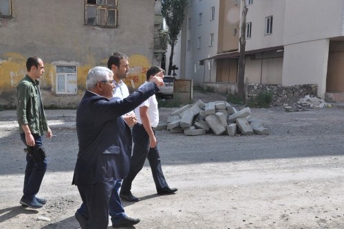 Kars’ta Yol ve Kaldırımlar Yapılıyor