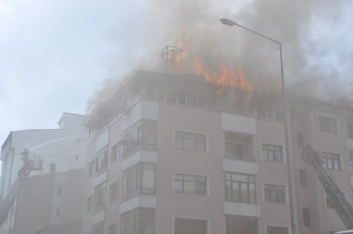 Kars’taki Yangın Paniğe Neden Oldu