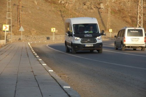 Kavşak ve Virajlara Işıklı Reflektör