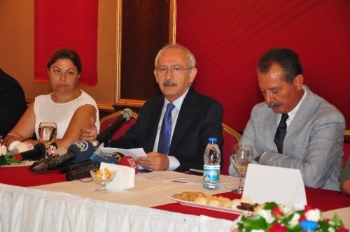 Kılıçdaroğlu Sanatçılarla Bir Araya Geldi