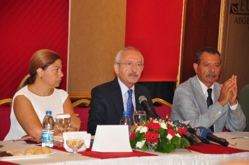 Kılıçdaroğlu Sanatçılarla Bir Araya Geldi