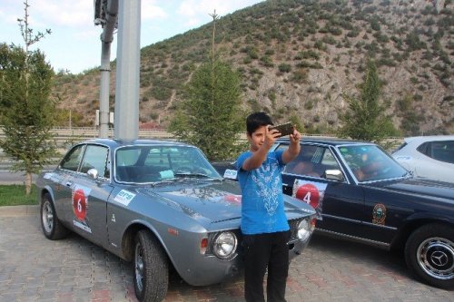Klasik Otomobiller Görenlerini Hayran Bıraktı