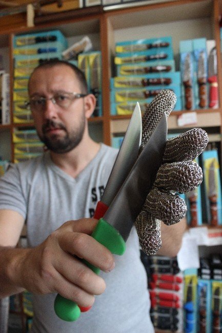 Kurban Kazalarına Karşı Çelik Eldiven...