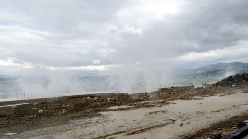 Maramara’da Fırtına Deniz Ulaşımını Aksatıyor