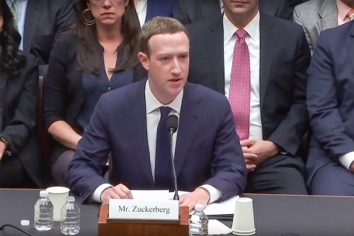Mark Zuckerberg 5 Saat İfade Verdi
