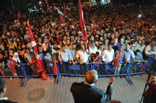 Muş’ta Şevki Yılmaz'lı Demokrasi Nöbeti