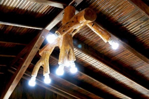 Odunları Sanat Eserine Dönüştürüyor