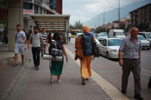 Otostopla Dünyayı Geziyorlar