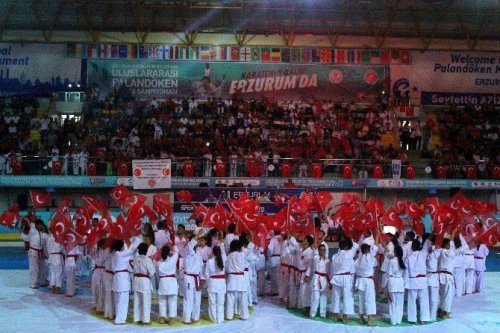 Palandöken Karate Turnuvası Açılış Töreni Yapıldı