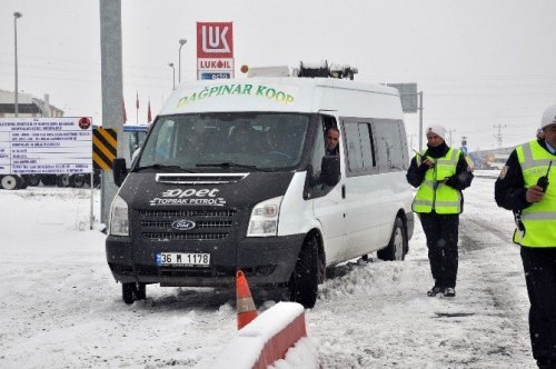 'Paşa' Kış Lastiği Uygulamasında...