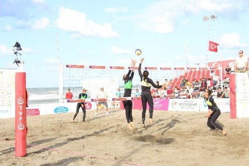 Pro Beach Tour Samsun Etabı’nda Şampiyonlar Belli Oldu