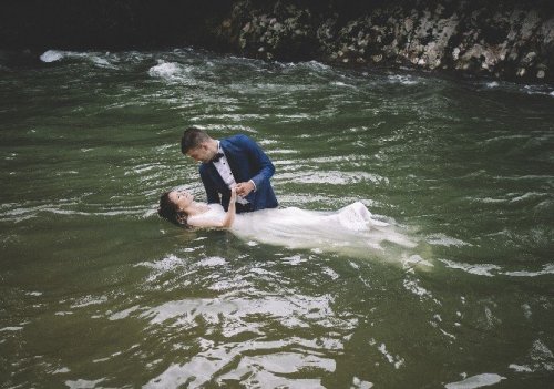 Rize’de Dereler Düğün Fotoğrafı Çektirmek İsteyenlerin Uğrak Yeri Oldu