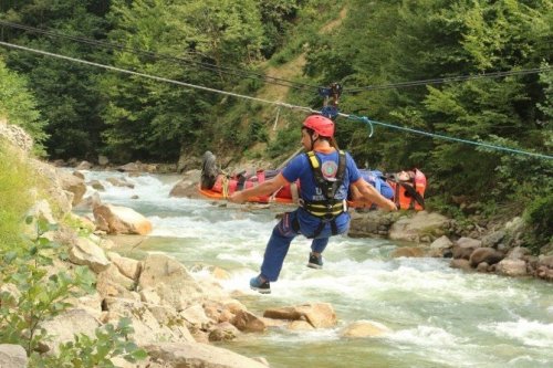 Rize’de Sağlık Çalışanları Böyle Eğitiliyor