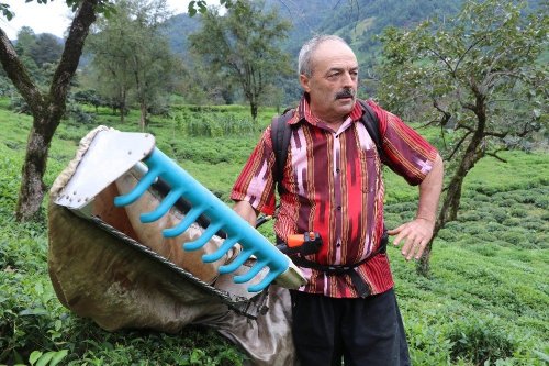 Rizeli 'Çay Toplama Makinesi' Yaptı