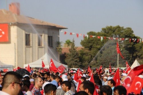 Şanlıurfa’da Final Nöbetine On Binler Akın Etti
