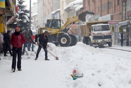 Sarıkamış Belediyesi’nin Karla Mücadelesi