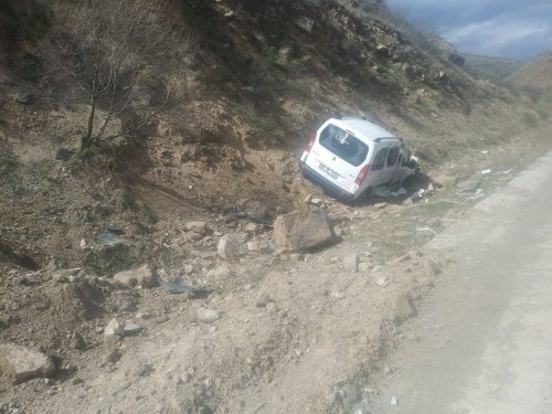 Sarıkamış’ta Trafik Kazası: 3 Yaralı