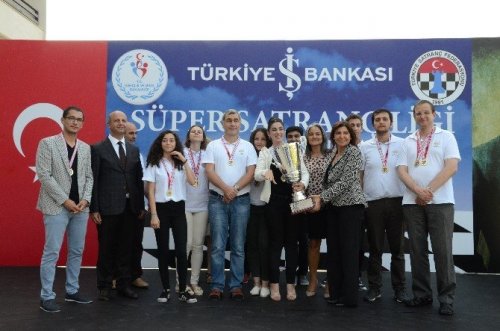 Satrançla Türkiye’nin Adını Dünyaya Duyurdular