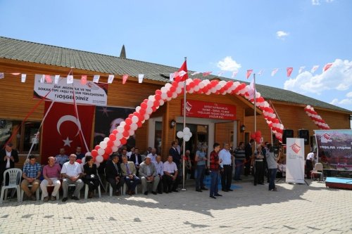 Şavşat 'Yaşlılar Yaşam Merkezi' Açıldı