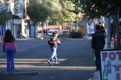 Sıcak Asfalt Üzerinde Futbol