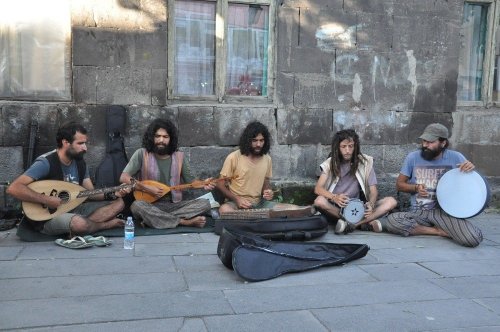 Sokak Çalgıcıları Kars’ta Yoğun İlgi Gördü