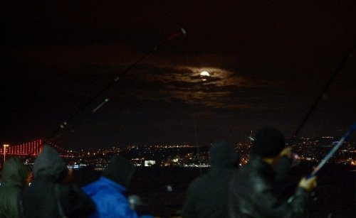 Süper Ay İstanbul’da Görüldü