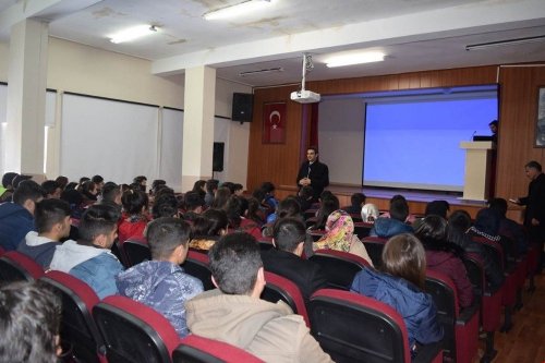 Susuz’da Öğrencilere Seminer Verildi