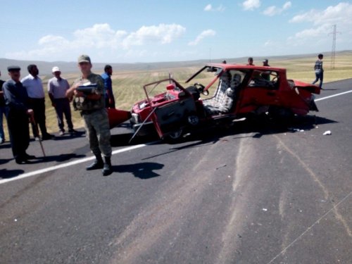 Susuz’da Trafik Kazası: 1 Ölü 3 Yaralı