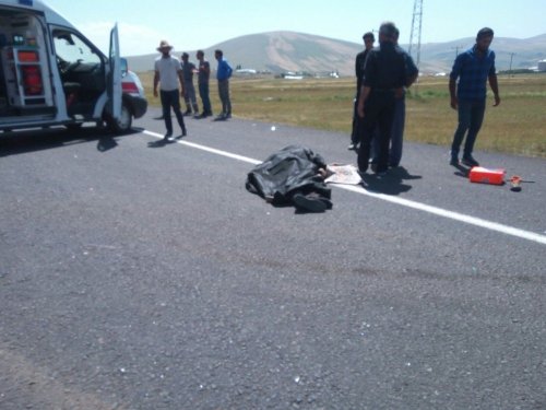 Susuz’da Trafik Kazası: 1 Ölü 3 Yaralı