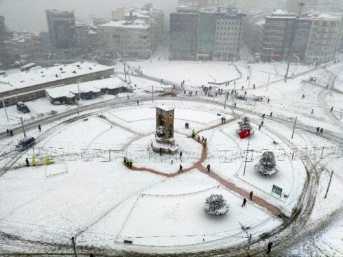 Taksim Meydanı’nda Seyrine Doyumsuz Manzara