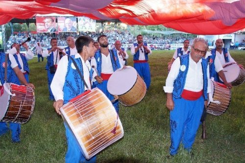 Tarihi Çardak Yağlı Güreşleri Yapıldı