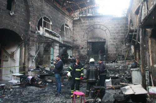 Tarihi Kapalı Çarşı’daki Yangın İzleri Silindi