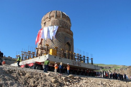 Tarihi Zeynel Bey Türbesi Taşınıyor