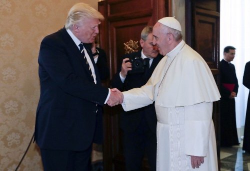 Trump, Papa Francis ile Görüştü