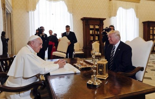 Trump, Papa Francis ile Görüştü
