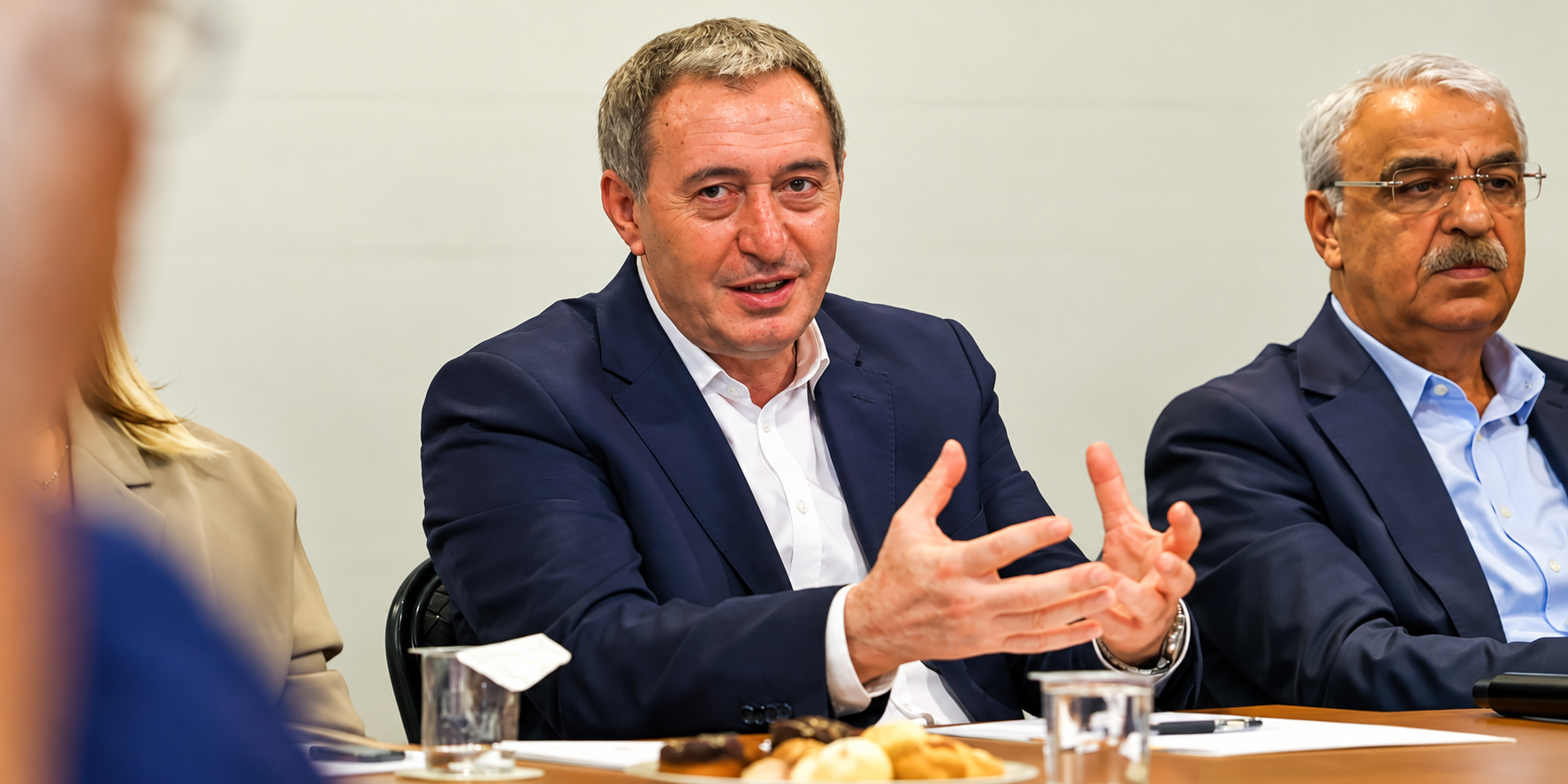 tuncer-bakirhan.png