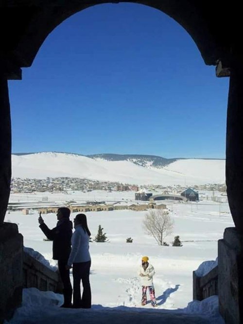 Turizmciler Kars’ın Tarihi ve Kültürel Yerlerini Gezdi