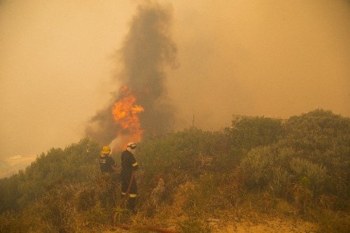 Ümit Burnu’ndaki Yangın Söndürülemiyor