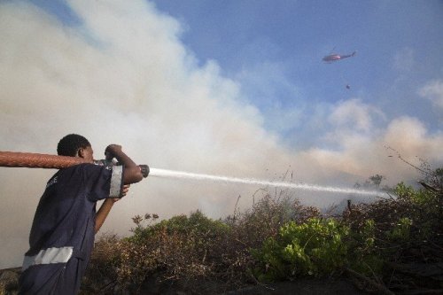 Ümit Burnu’ndaki Yangın Söndürülemiyor