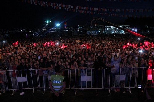 Ünlü Sanatçı Edip Akbayram Tekirdağ’ı Salladı